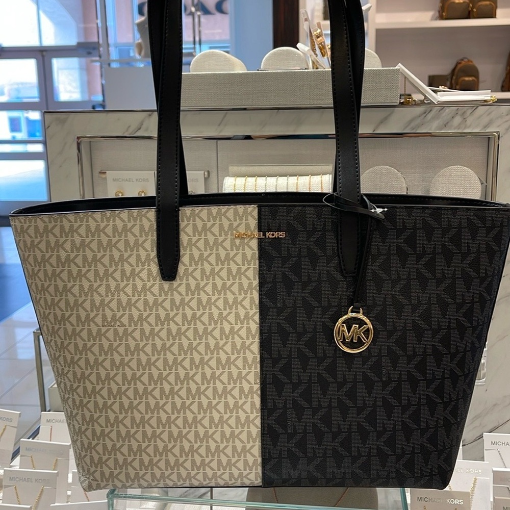 Michael Kors Jet Set Medium Two-Tone Logo Tote Shoulder Bag
BLACK COMBO NWT - Picture 10 of 16
